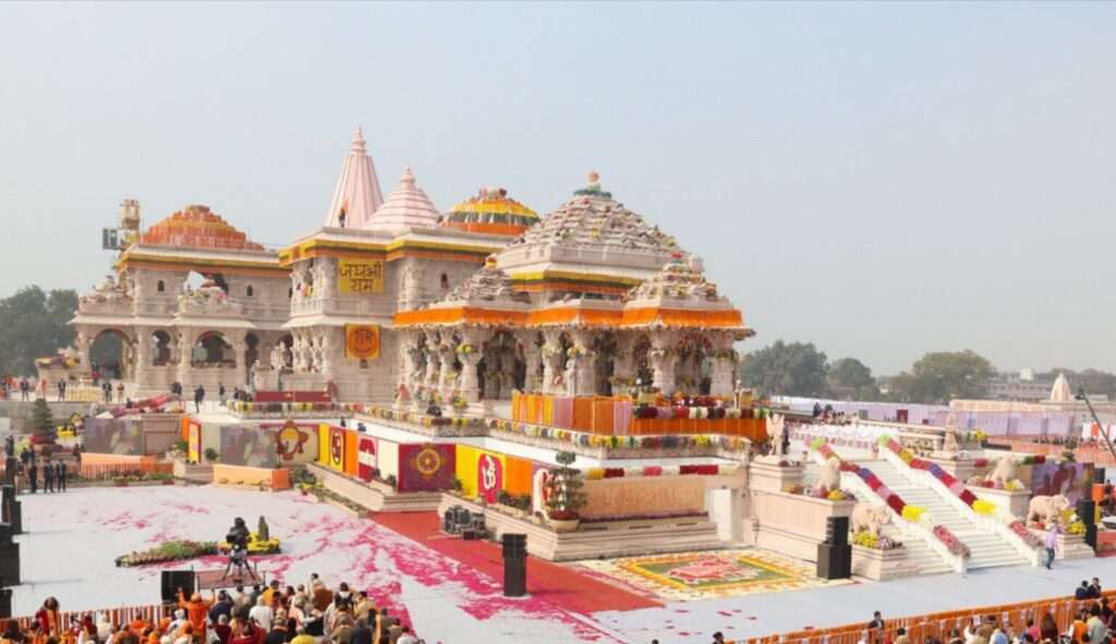 Explore Tourist Places in and Around Ayodhya