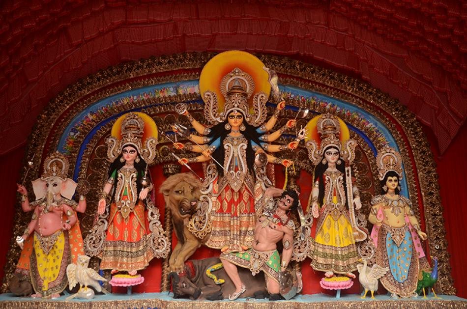 Durga Puja Car Rental In Kolkata Price